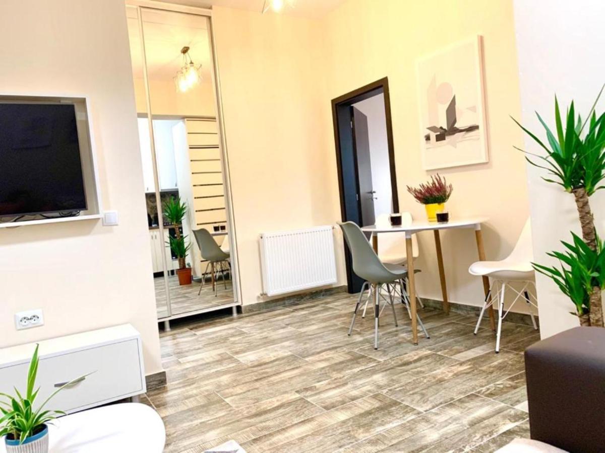 Designed Like Home Apartment Near Palas Mall ยาช ภายนอก รูปภาพ