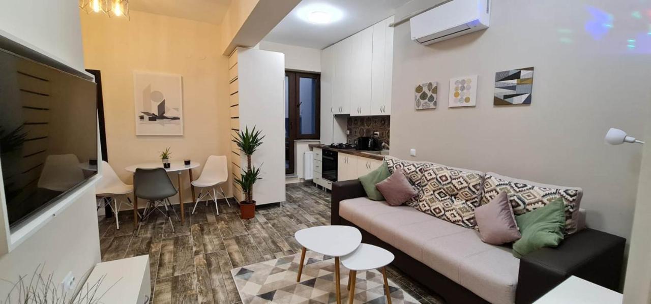 Designed Like Home Apartment Near Palas Mall ยาช ภายนอก รูปภาพ