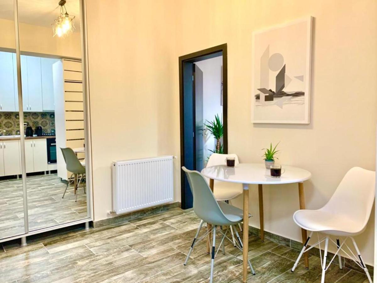Designed Like Home Apartment Near Palas Mall ยาช ภายนอก รูปภาพ